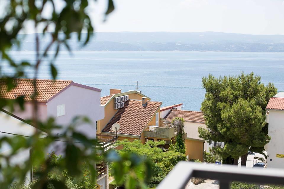 Apartment Bozan Omis Room photo